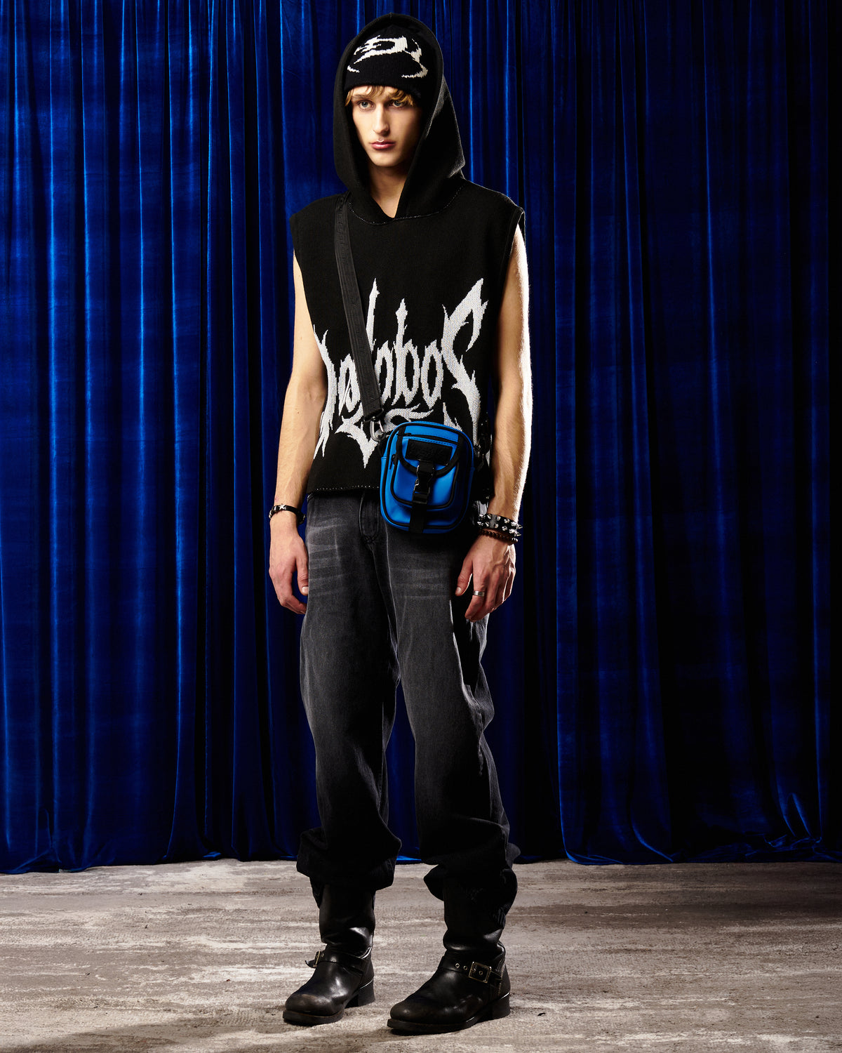EXHALE SHOULDER-BAG