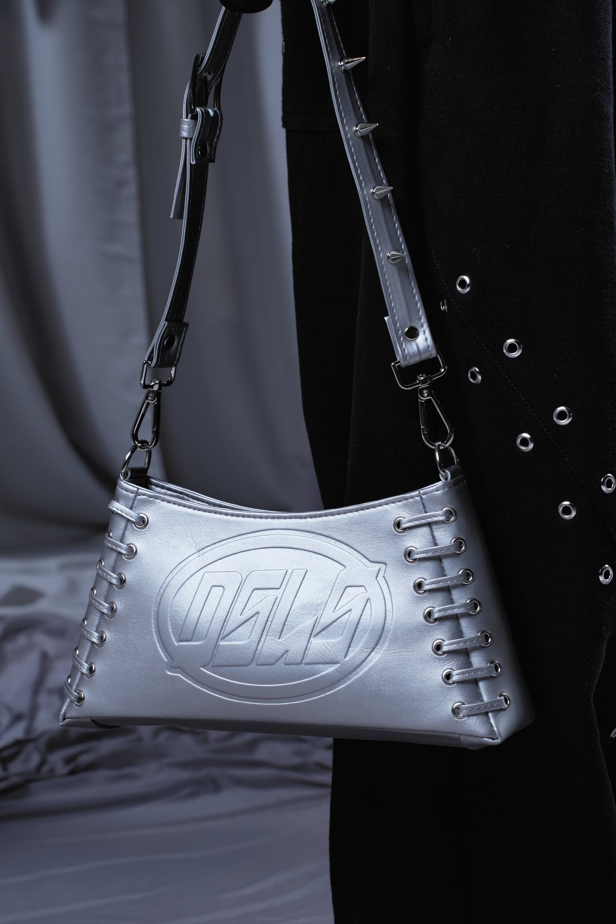 METAL BAGUETTE-BAG