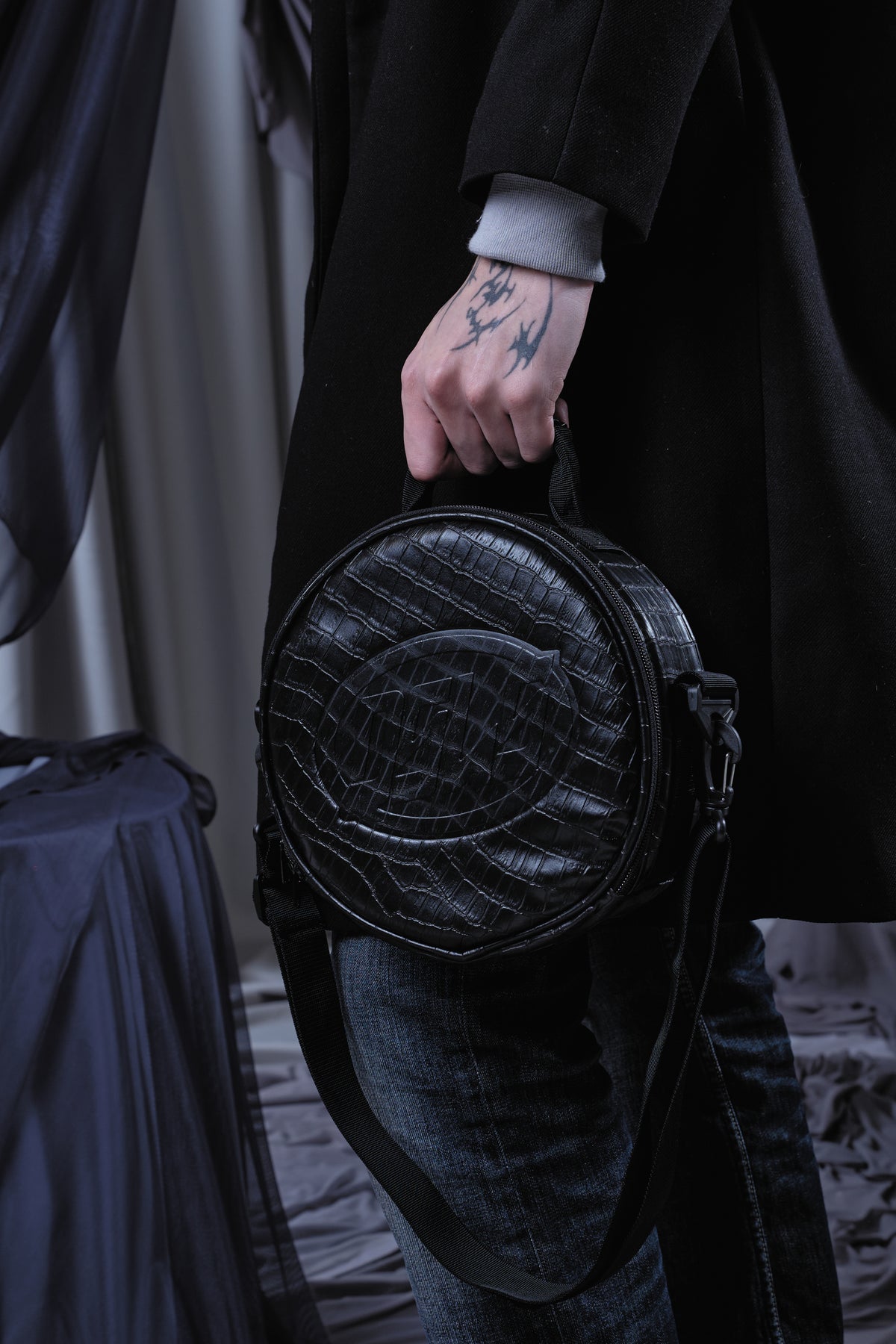 BLACK REPTIL HEADPHONE-CASE